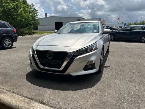 Used 2019 Nissan Altima 2.5 SV AWD/4WD image 9