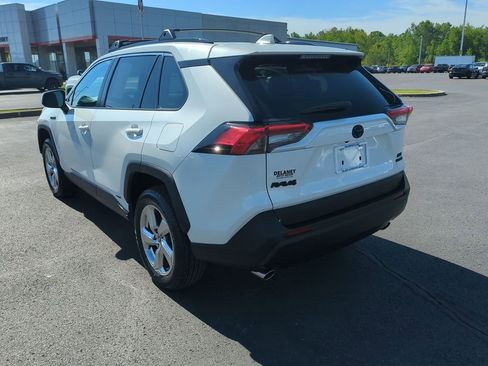 Used 2021 Toyota RAV4 XLE Premium AWD/4WD image 6