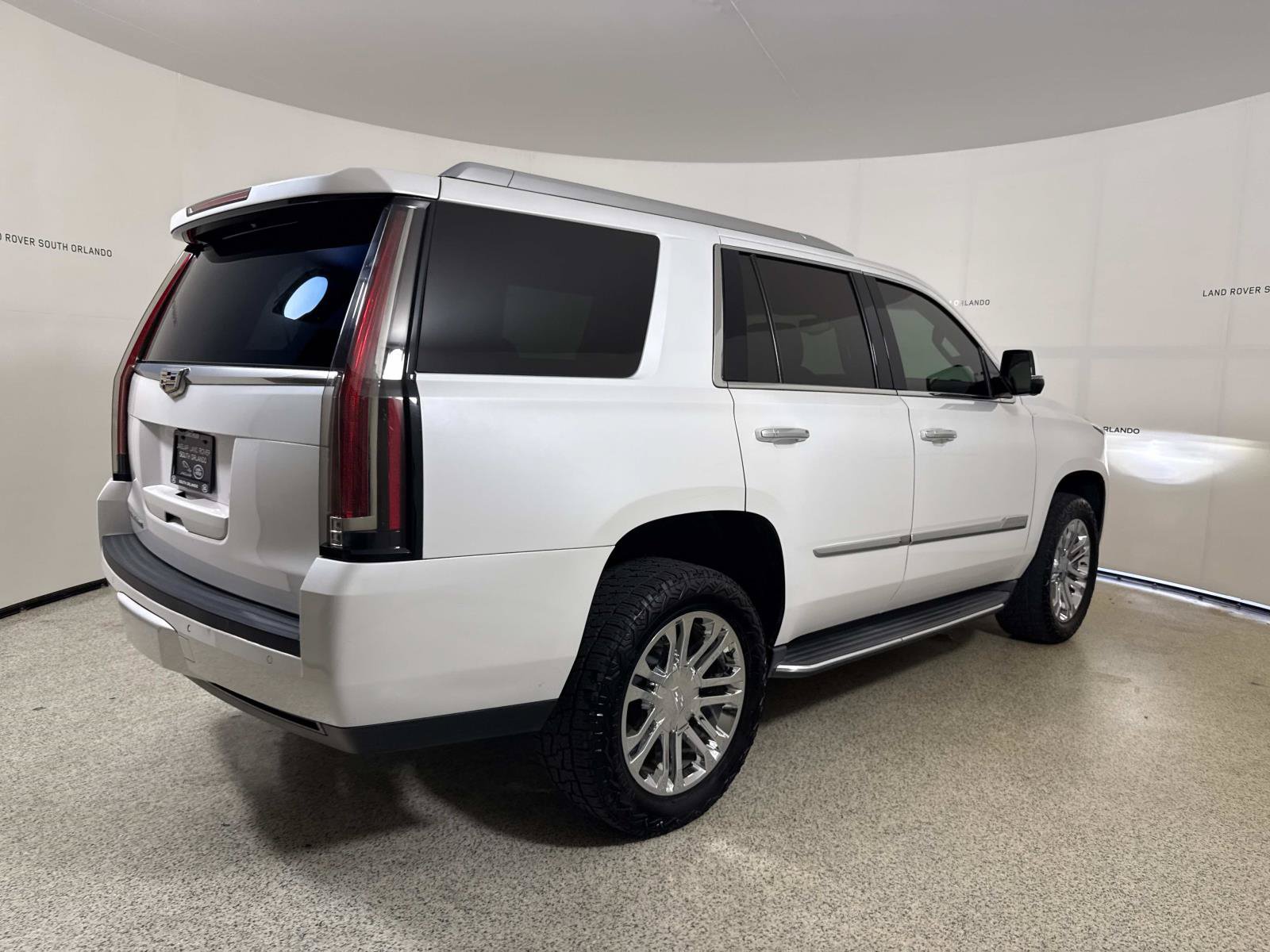 Used 2016 Cadillac Escalade 2WD image 5