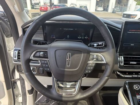 Certified 2023 Lincoln Navigator Black Label AWD/4WD image 23