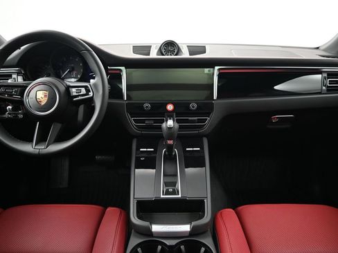 Used 2026 Porsche Macan AWD/4WD image 9