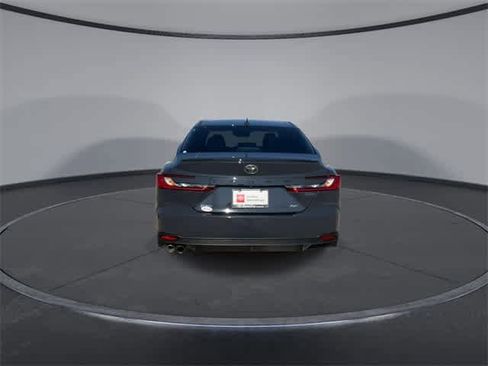 Used 2025 Toyota Camry SE image 7