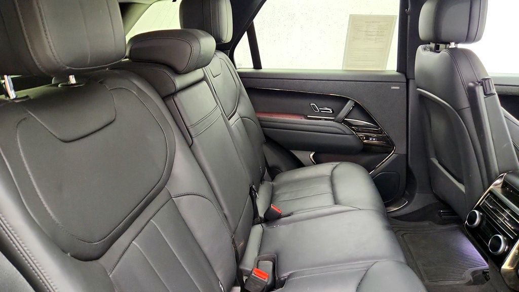 Used 2023 Land Rover Range Rover Sport SE AWD/4WD image 20