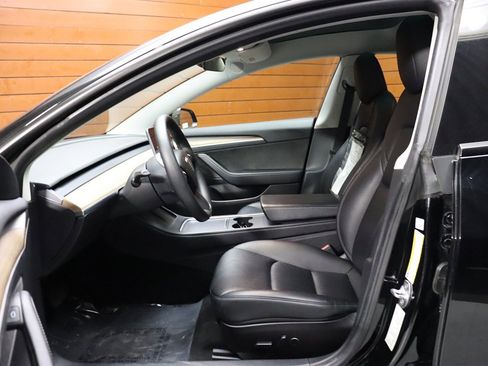 Used 2023 Tesla Model 3 Standard Range image 24