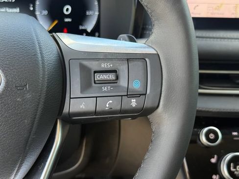 Used 2024 INFINITI QX60 Luxe FWD image 16