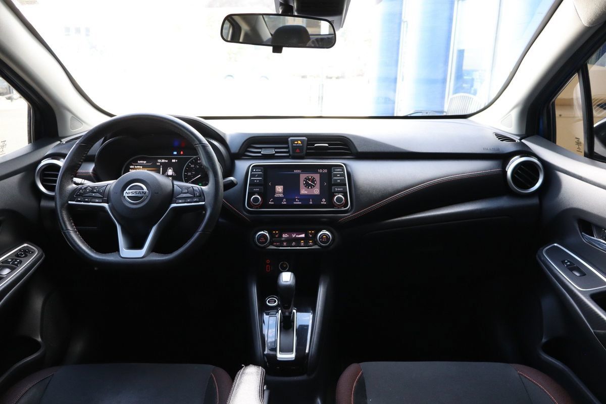 Used 2021 Nissan Versa SR w/ Convenience Package FWD image 12
