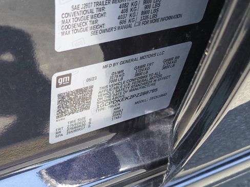 Used 2023 Chevrolet Silverado 1500 LT AWD/4WD image 33