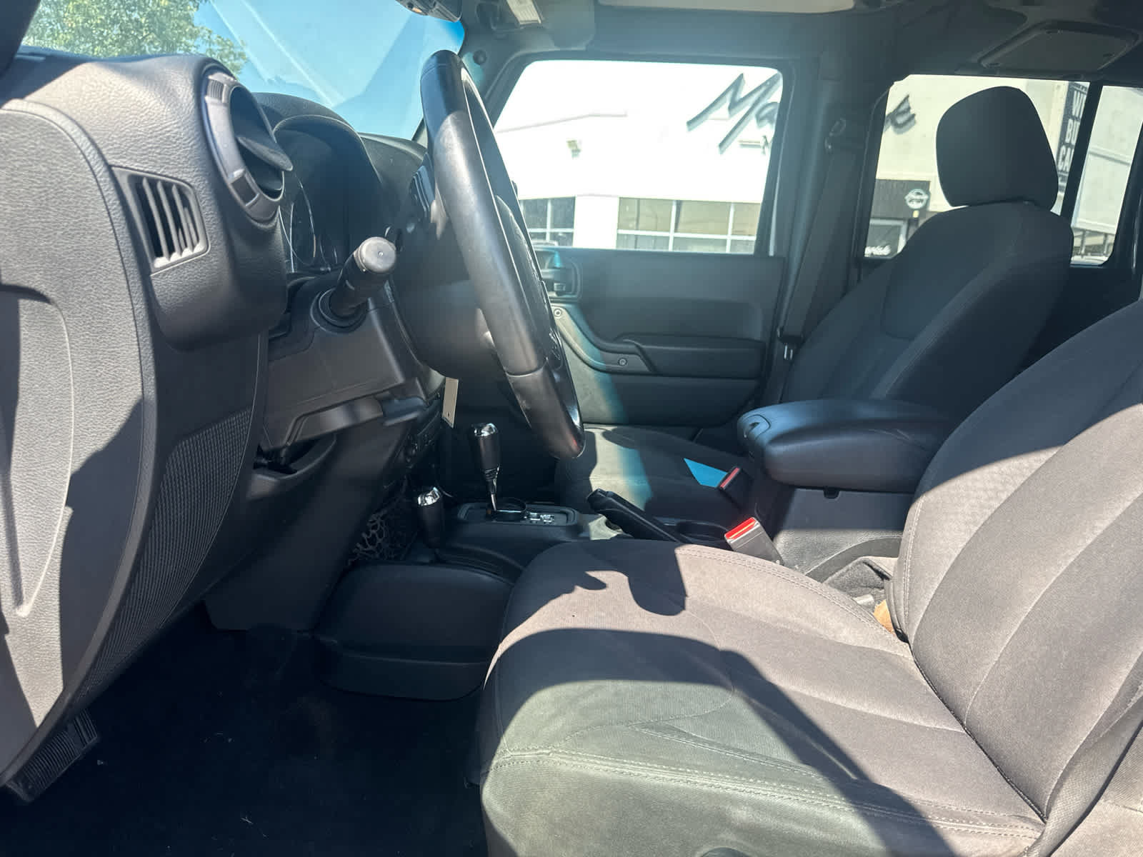 Used 2018 Jeep Wrangler Unlimited Sport S AWD/4WD image 8