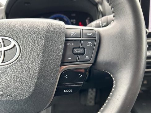 Used 2025 Toyota Camry SE FWD image 24