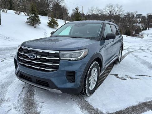 New 2025 Ford Explorer Active image 8