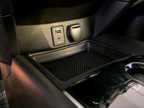 Used 2015 Nissan Rogue SL image 40