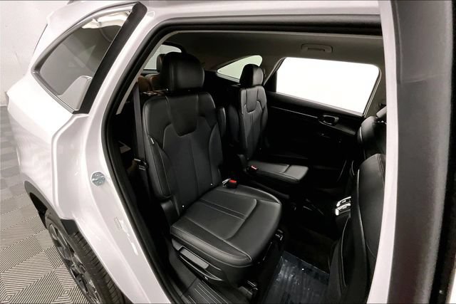 Used 2025 Kia Sorento EX AWD/4WD image 25