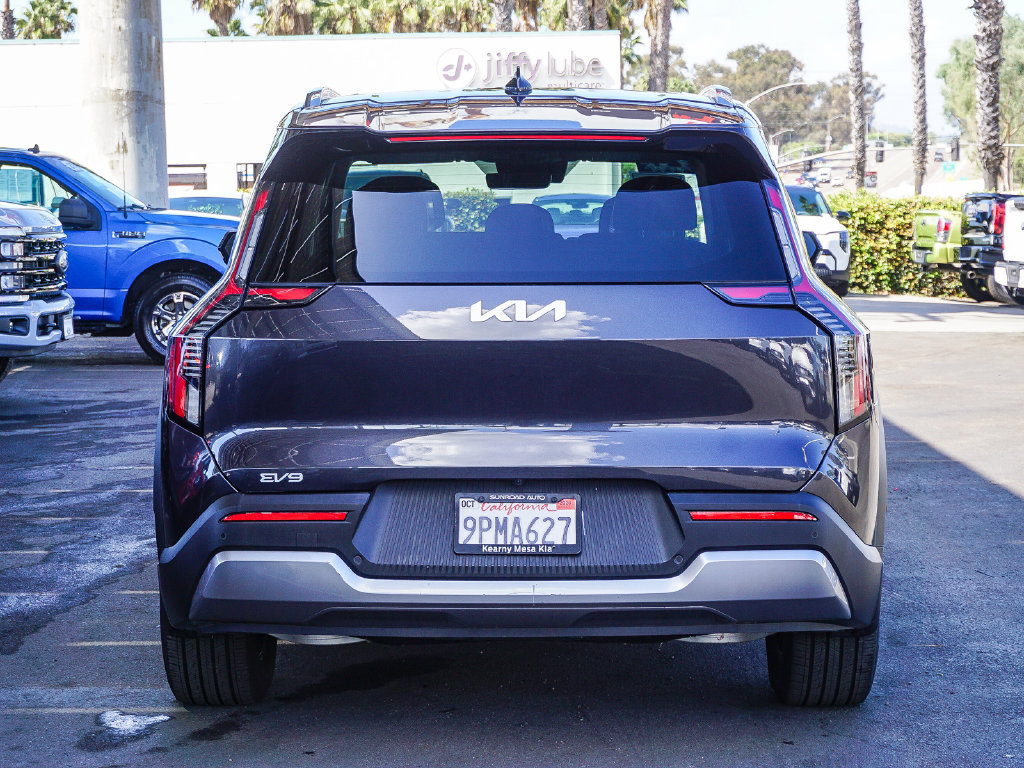 Certified 2024 Kia EV9 Wind AWD/4WD image 6