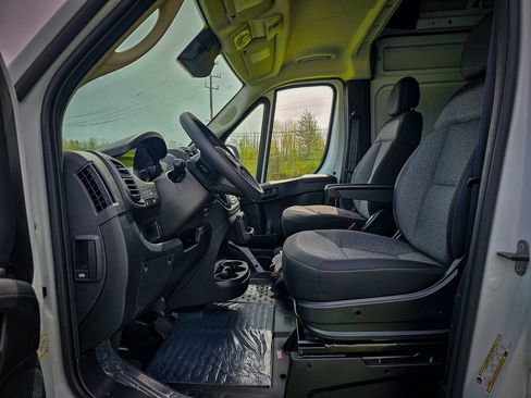 New 2026 RAM ProMaster 2500 w/ Convenience Group FWD image 12