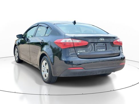Used 2016 Kia Forte LX FWD image 3