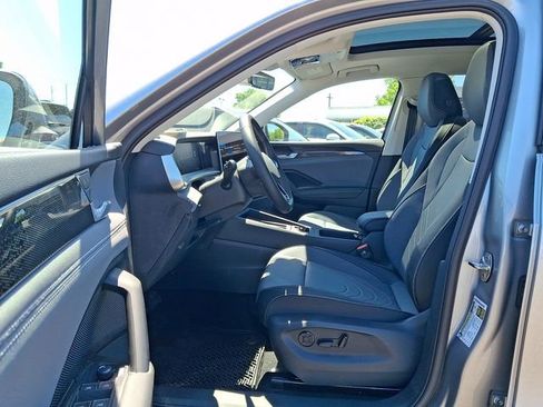 New 2026 Volkswagen Tiguan SE AWD/4WD image 6