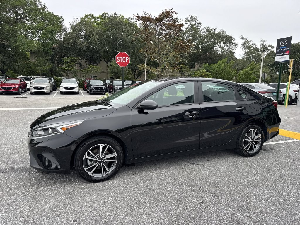 Used 2023 Kia Forte LXS w/ LXS Technology Package FWD image 10