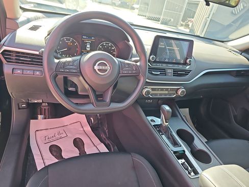 Used 2025 Nissan Altima 2.5 S image 17