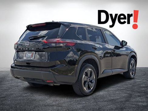 Used 2024 Nissan Rogue SV FWD image 5