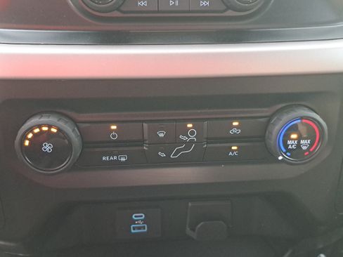 Used 2023 Ford F150 XLT AWD/4WD image 21
