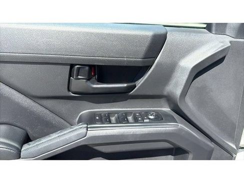 Certified 2024 Toyota Tacoma SR5 AWD/4WD image 29