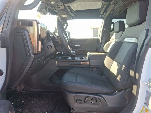 New 2025 GMC Hummer EV 2X image 10