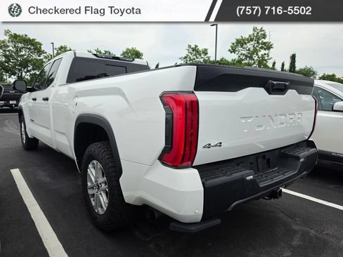 Used 2022 Toyota Tundra SR5 w/ SR5 Convenience Package AWD/4WD image 4
