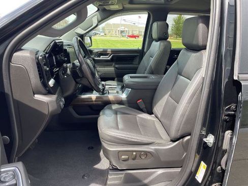 Used 2022 Chevrolet Silverado 1500 RST w/ Convenience Package II AWD/4WD image 8
