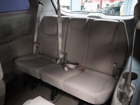 Used 2019 Kia Sedona L image 22