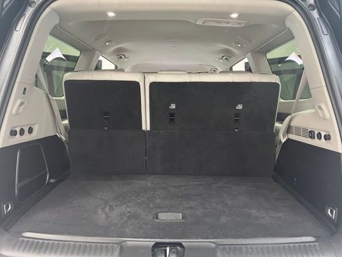 Used 2024 Jeep Wagoneer Series II w/ Flexible Seating Group image 37