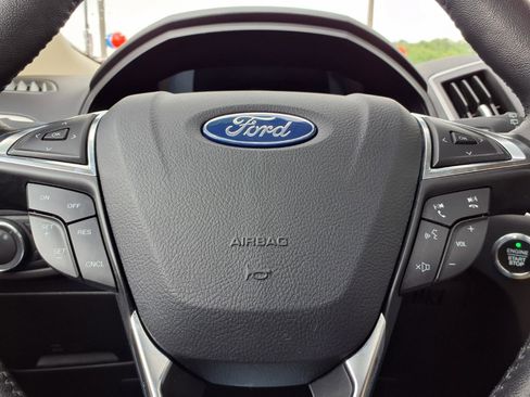 Used 2024 Ford Edge SEL w/ Convenience Package AWD/4WD image 16