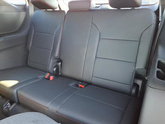 New 2026 Chevrolet Traverse RS w/ LPO, Floor Liner Package FWD image 6