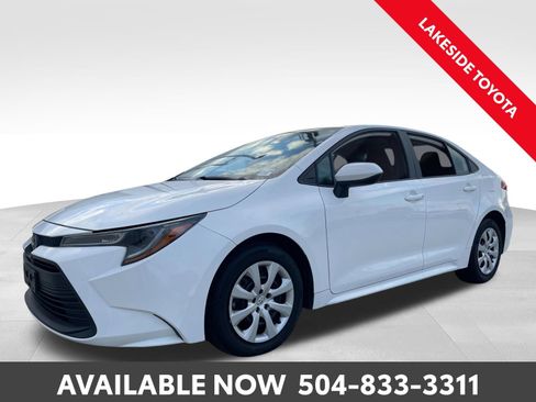 Used 2024 Toyota Corolla LE image 1