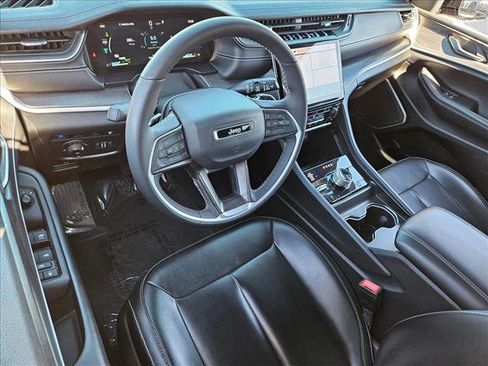 Used 2024 Jeep Grand Cherokee Limited 4xe image 10