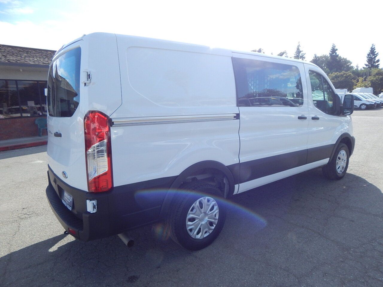 Used 2025 Ford Transit 250 Low Roof w/ Exterior Upgrade Package RWD image 8