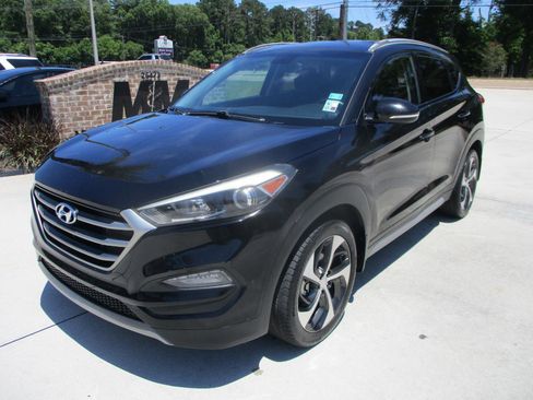 Used 2018 Hyundai Tucson Sport FWD image 14