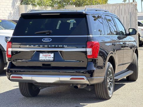Used 2024 Ford Expedition XLT AWD/4WD image 5