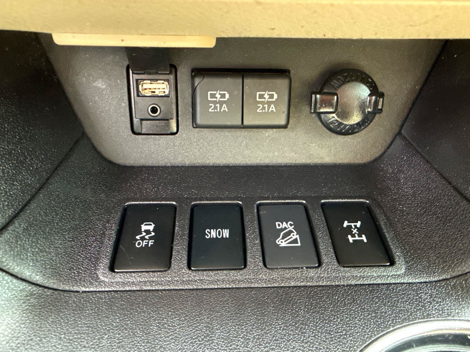 Used 2019 Toyota Highlander Limited Platinum AWD/4WD image 21