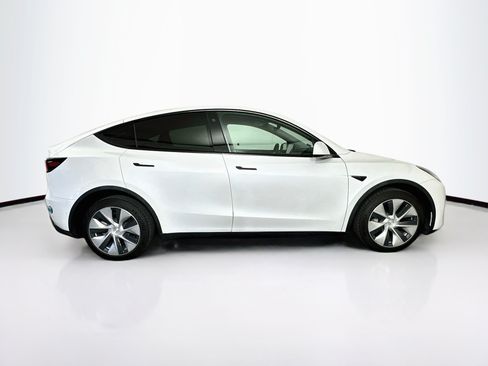 Used 2021 Tesla Model Y Long Range AWD/4WD image 10