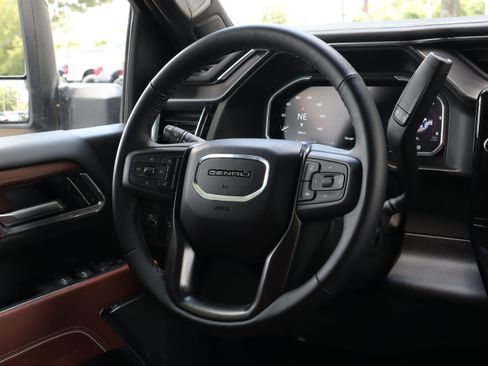 Used 2026 GMC Sierra 2500 Denali Ultimate AWD/4WD image 18