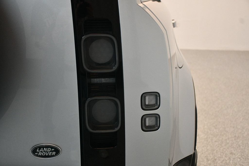 Used 2021 Land Rover Defender 110 X AWD/4WD image 15