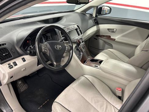 Used 2010 Toyota Venza image 14