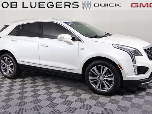 Used 2020 Cadillac XT5 Premium Luxury FWD image 2