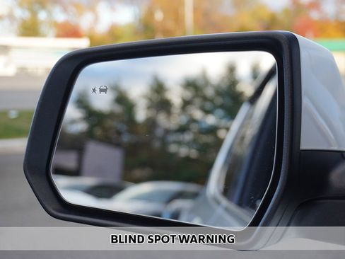 Used 2020 GMC Acadia SLE image 3