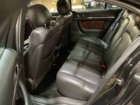 Used 2015 Lincoln MKS AWD w/ Equipment Group 101A image 19