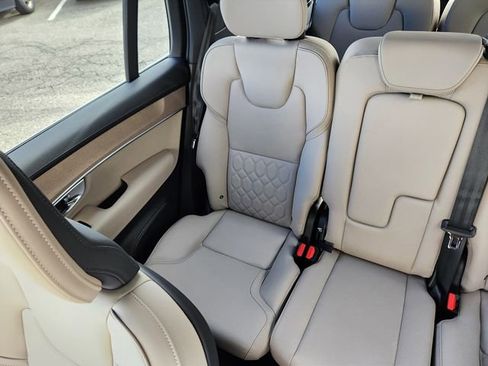 New 2026 Volvo XC90 B5 Core image 13