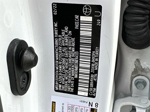 Used 2022 Toyota C-HR XLE image 33