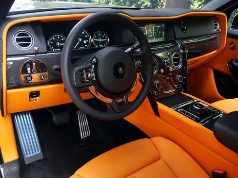 Certified 2023 Rolls-Royce Cullinan Black Badge w/ Dark Exterior Package AWD/4WD image 24