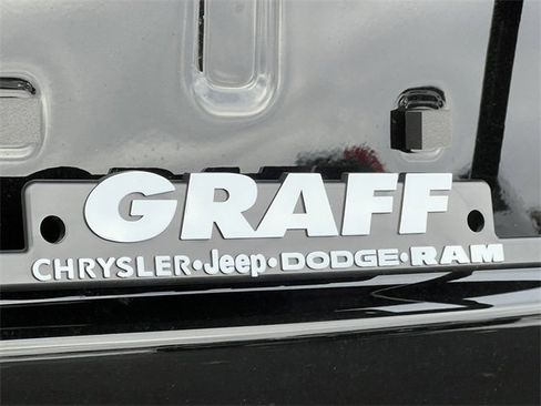 New 2025 Jeep Grand Cherokee L Laredo w/ Luxury Tech Group I image 47