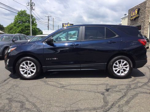 Used 2020 Chevrolet Equinox LS w/ LS Convenience Package AWD/4WD image 11